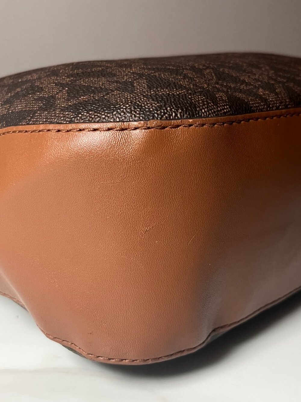 Michael Kors Signature MK Logo Shoulder Bag Brown Tan Leather - Like New - Picture 9 of 13